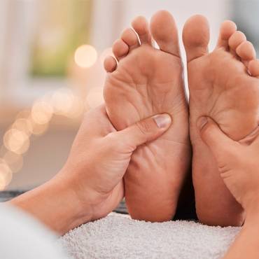 What Is Reflexology? Everything You Need to Know Before Your First Session.